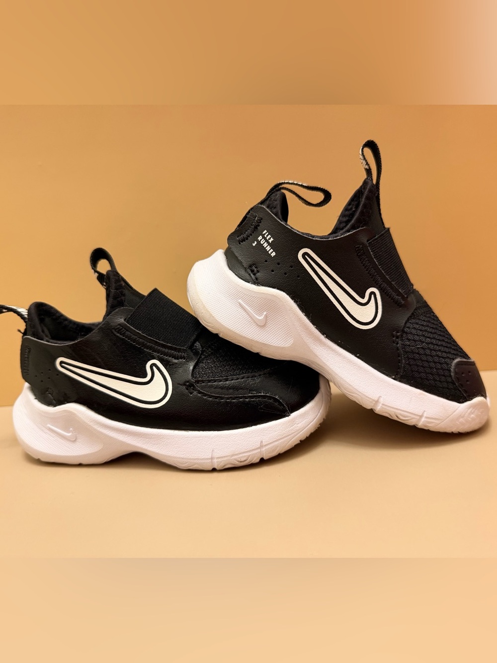 Nike Kids Black & White Slip-On Flex Runner Sneakers